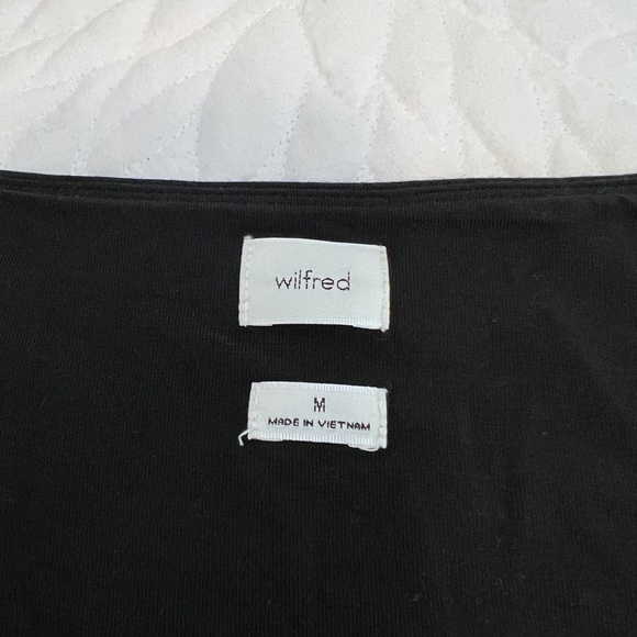 Aritzia Black Long Sleeve - Picture 2 of 3
